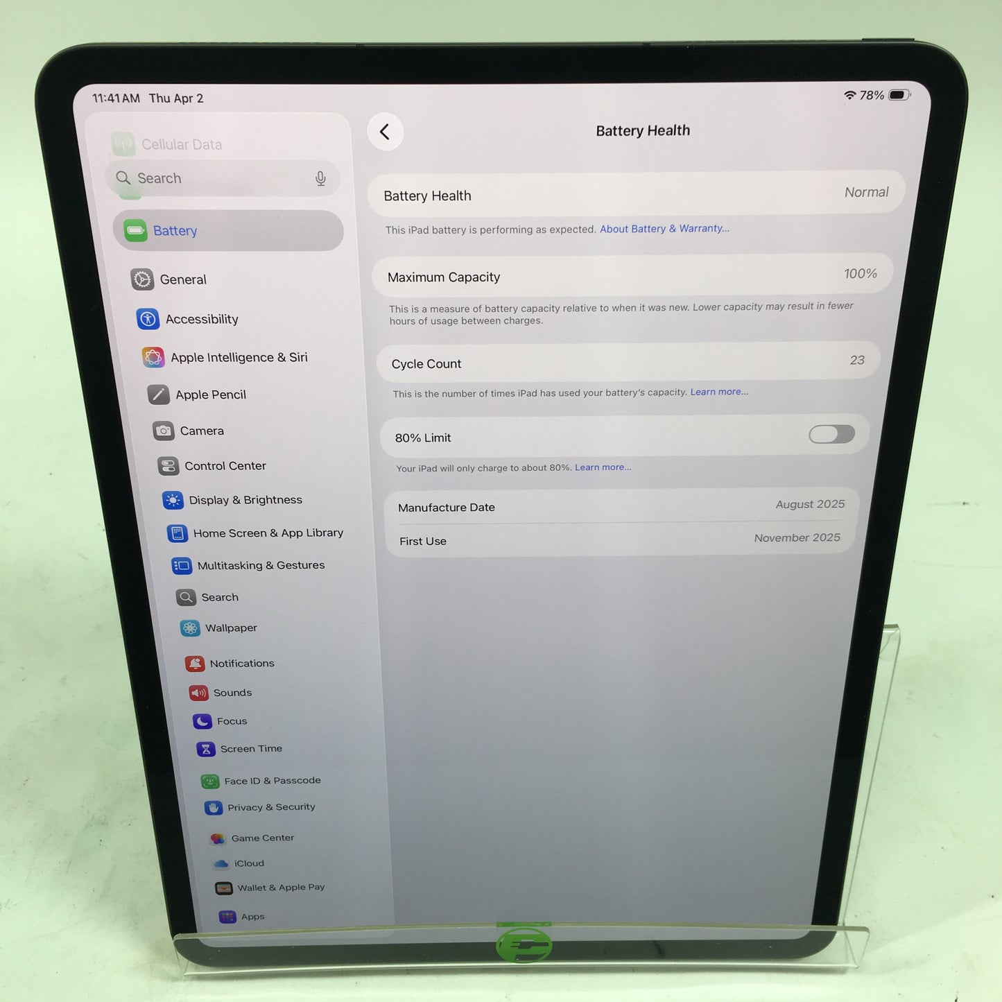 Unlocked Apple iPad Pro 13" M5 256GB Space Black ME7W4LL/A