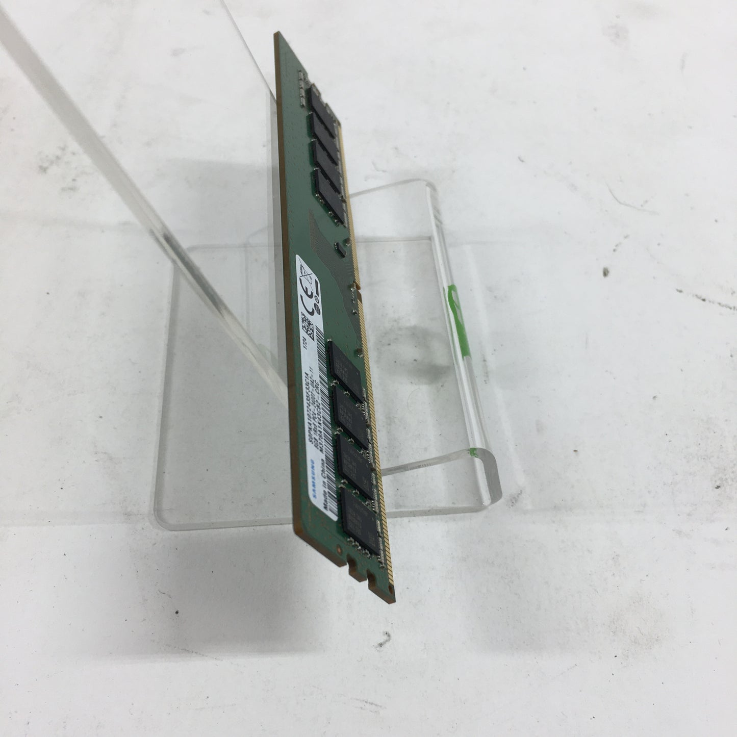 Samsung 8GB (1x8GB) RAM DDR4 2400MHz M378A1K43CB2