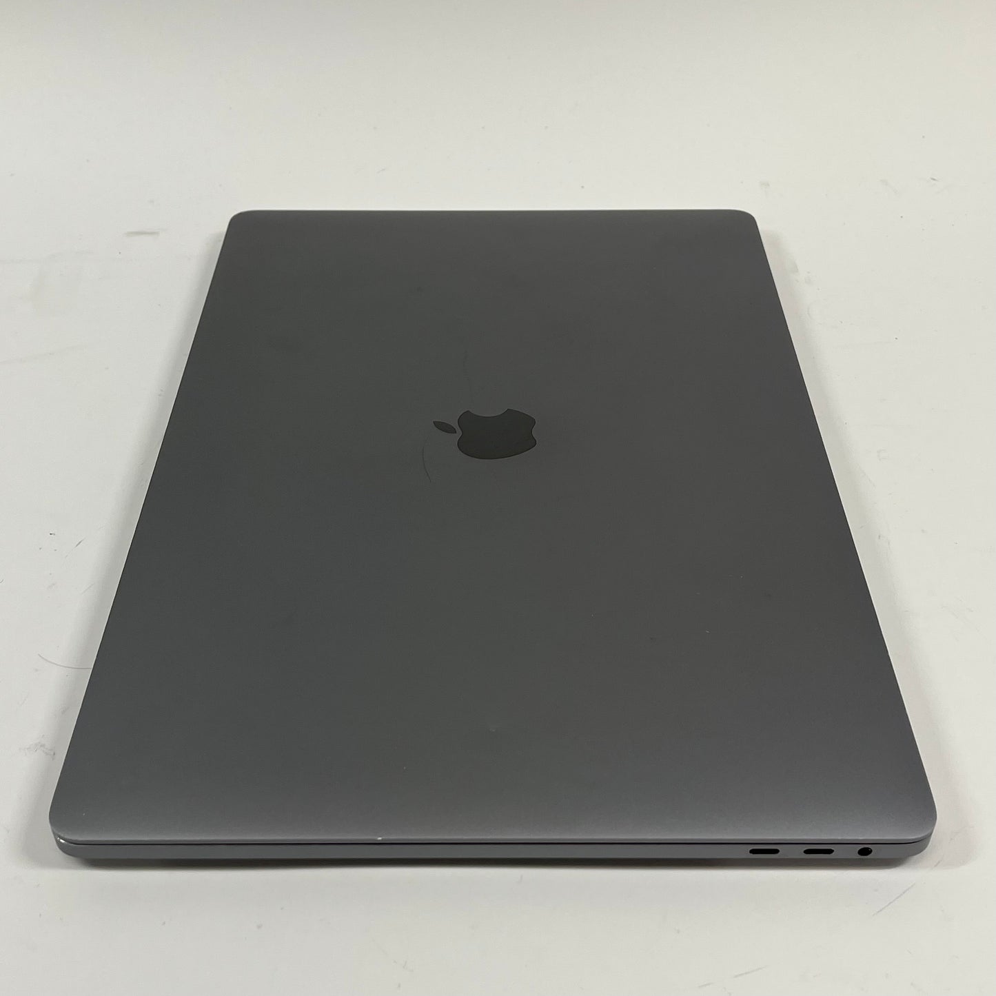 2019 Apple MacBook Pro 16" i9 2.4GHz 32GB RAM 512GB SSD Silver A2141
