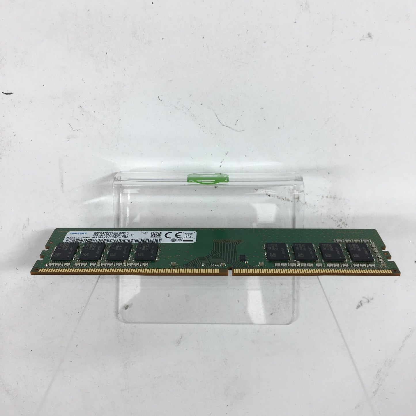 Samsung 8GB (1x8GB) RAM DDR4 2400MHz M378A1K43CB2