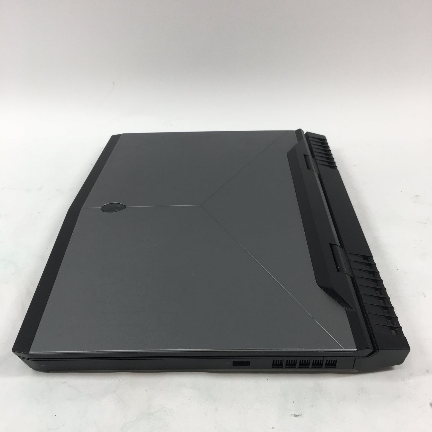 Alienware 17 R4 17.3" i7-7700HQ 2.8GHz 16GB RAM 128GB SSD GeForce GTX 1070