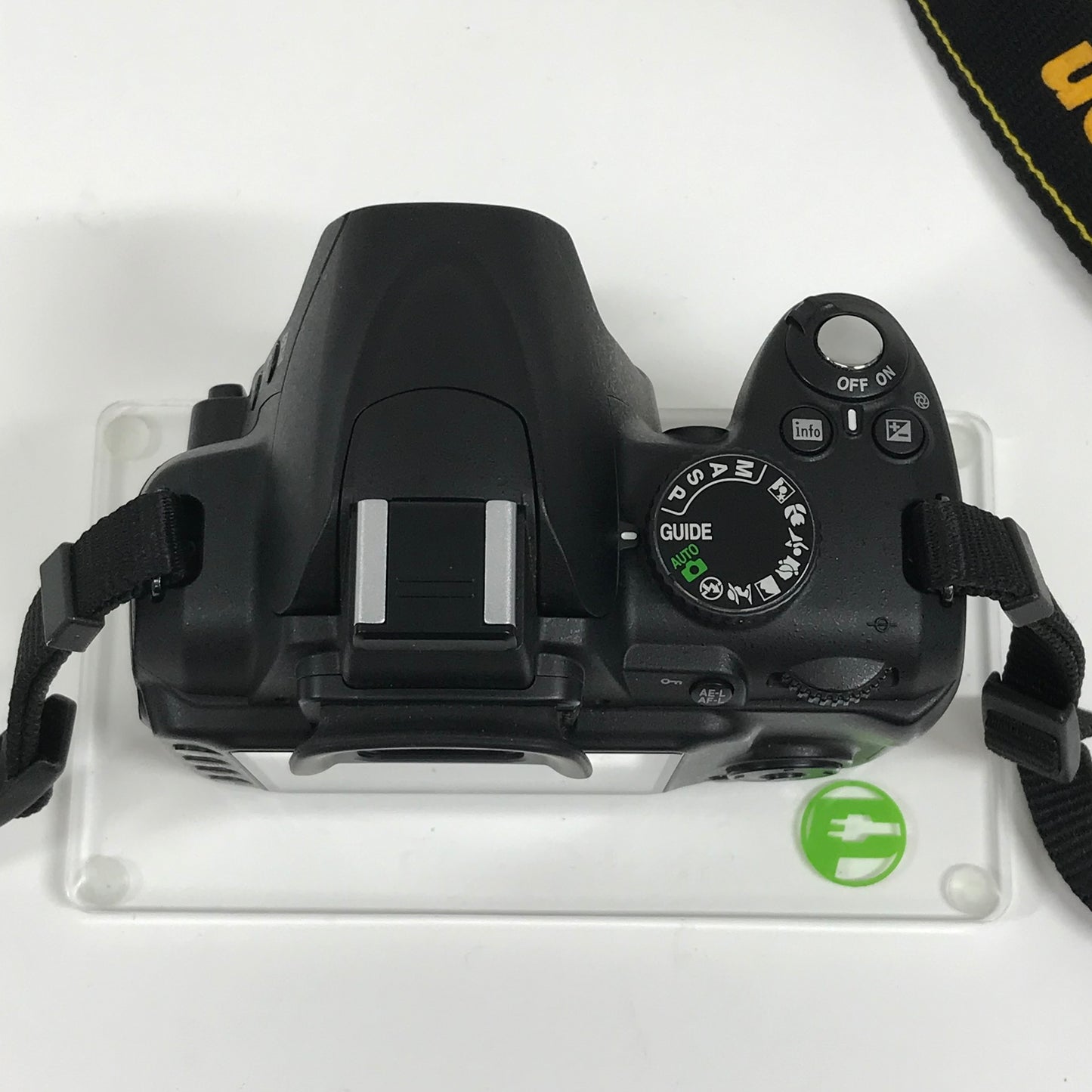 Nikon D3000 10.2MP Digital SLR DSLR Camera