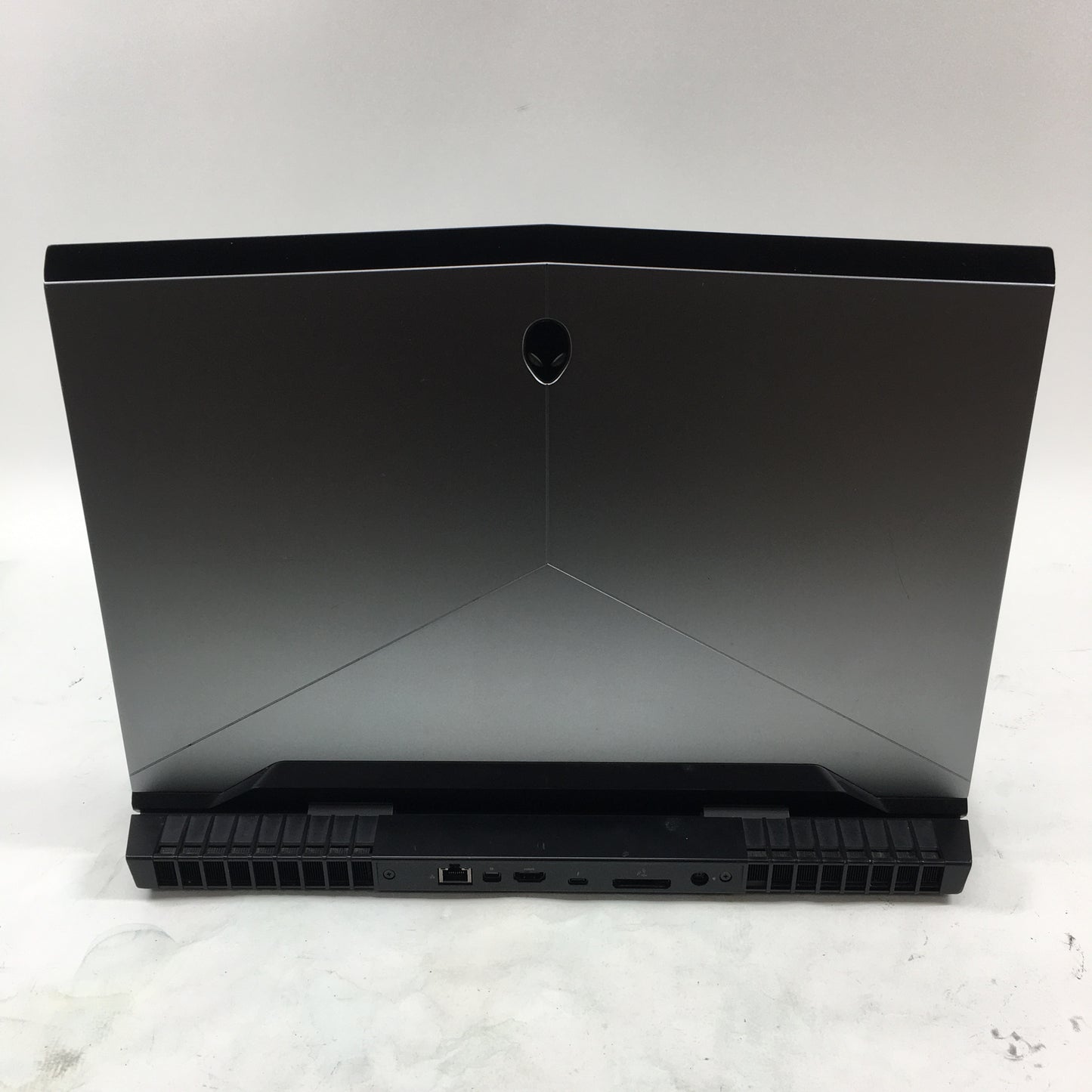 Alienware 17 R4 17.3" i7-7700HQ 2.8GHz 16GB RAM 128GB SSD GeForce GTX 1070