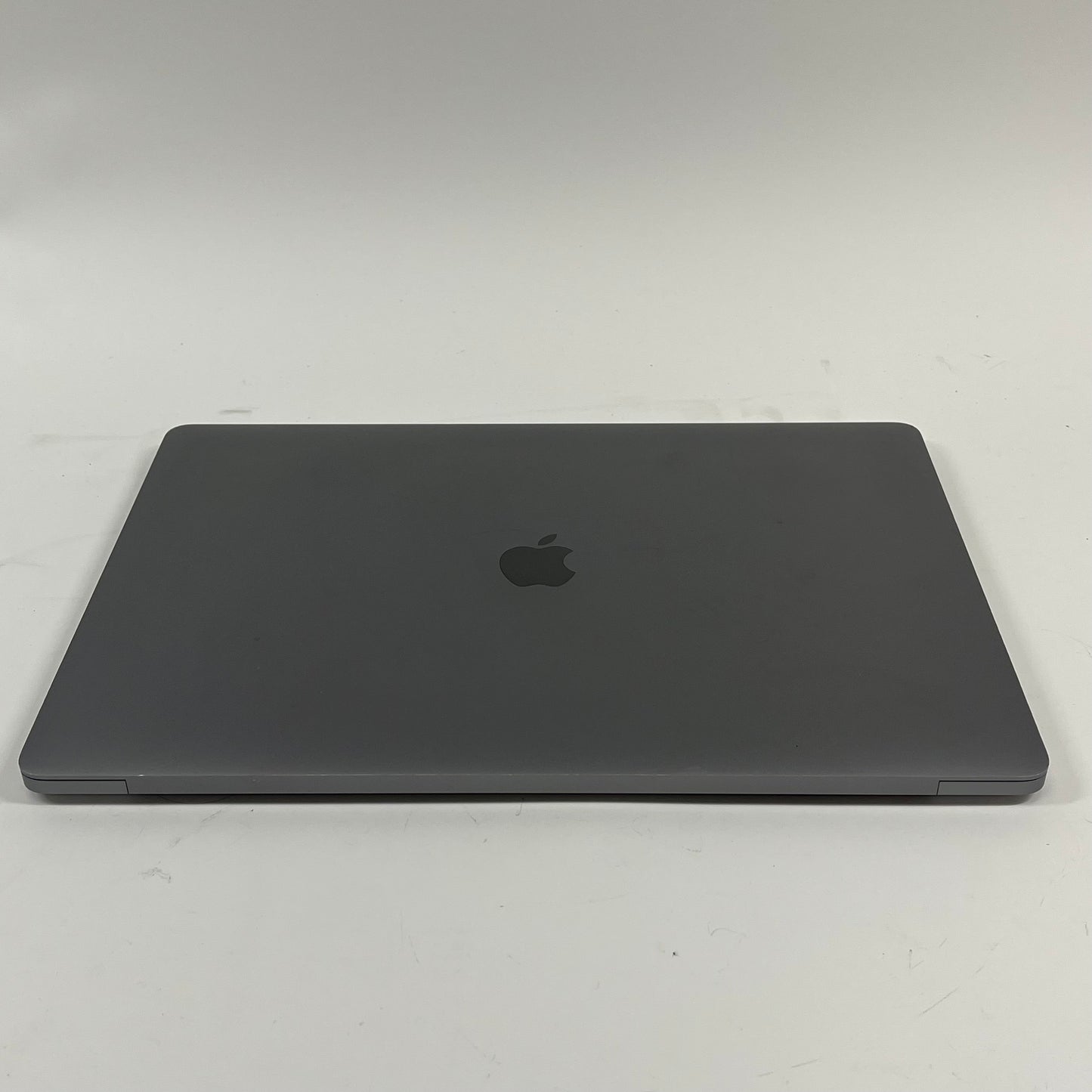2019 Apple MacBook Pro 16" i9 2.4GHz 32GB RAM 512GB SSD Silver A2141