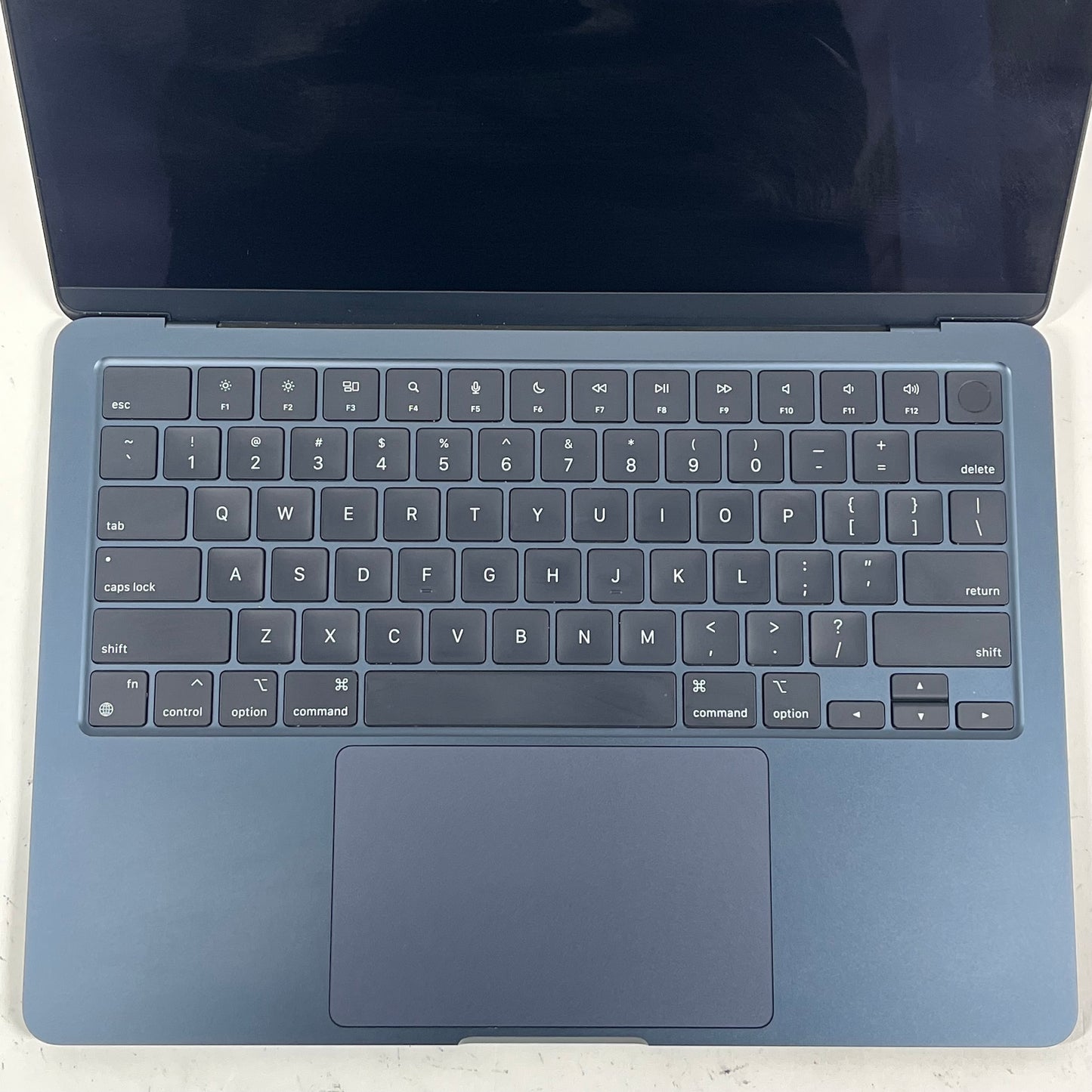 2024 Apple MacBook Air 13.6" M3 10C GPU 4.0GHz 16GB RAM 512GB SSD MXCV3LL/A