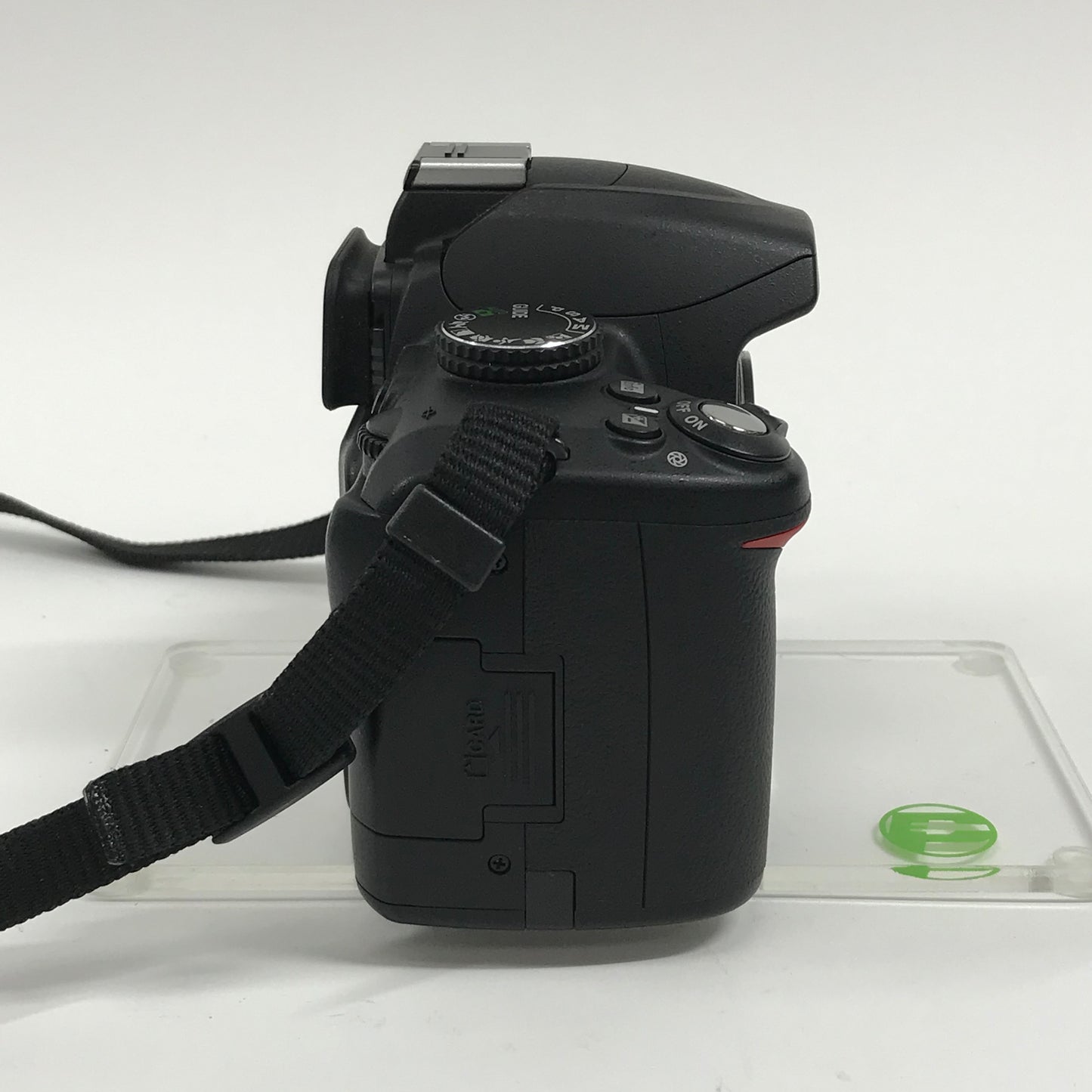 Nikon D3000 10.2MP Digital SLR DSLR Camera