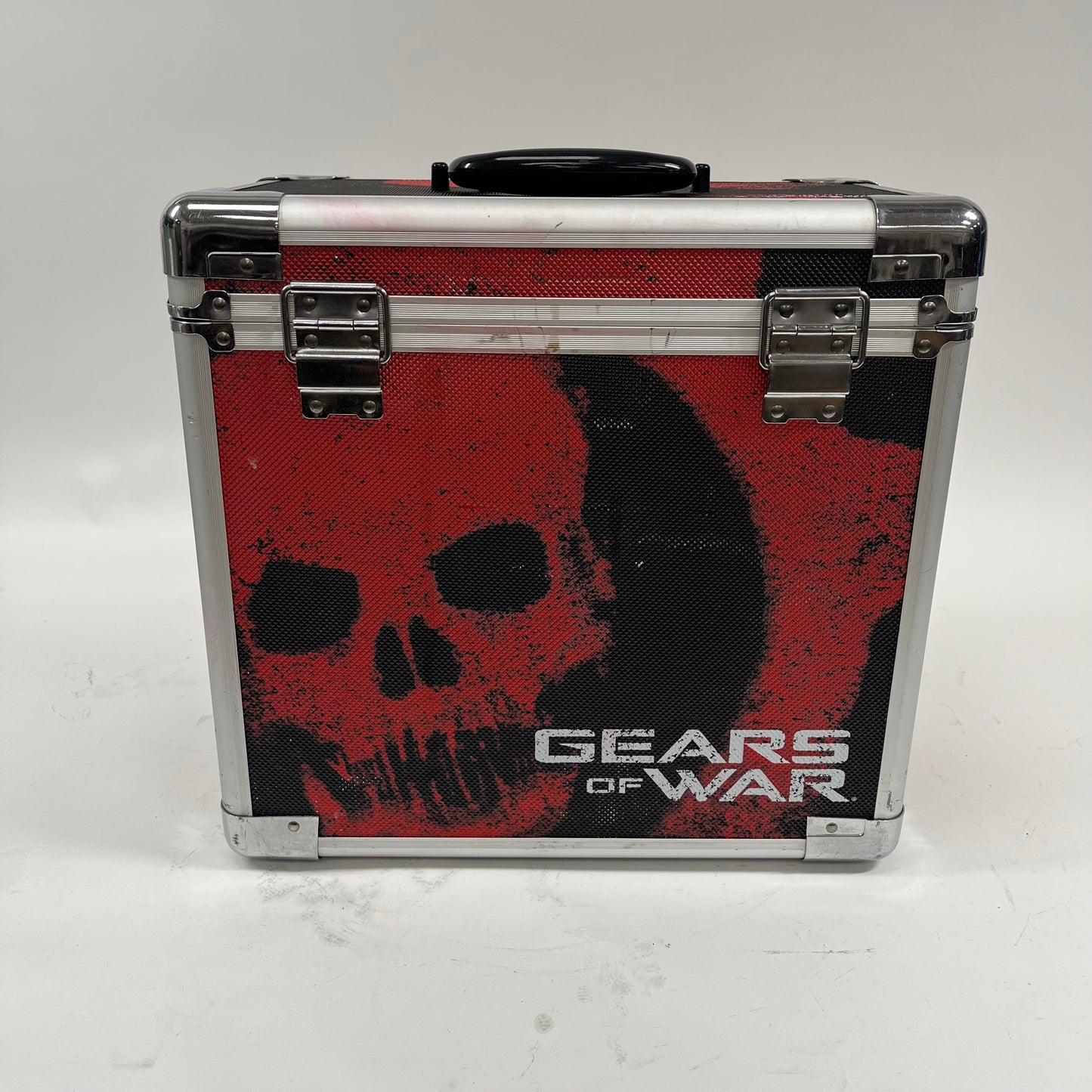 Mad Catz Gears of War Xbox 360 Console Crate Hard Carry Case GOW6079