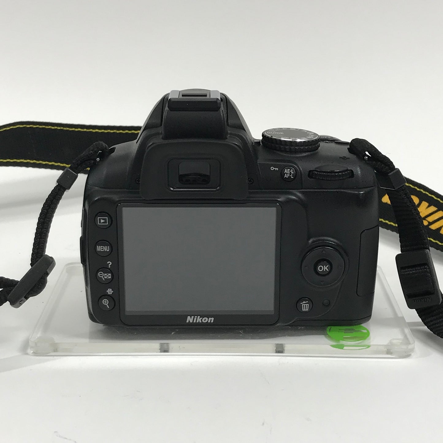 Nikon D3000 10.2MP Digital SLR DSLR Camera