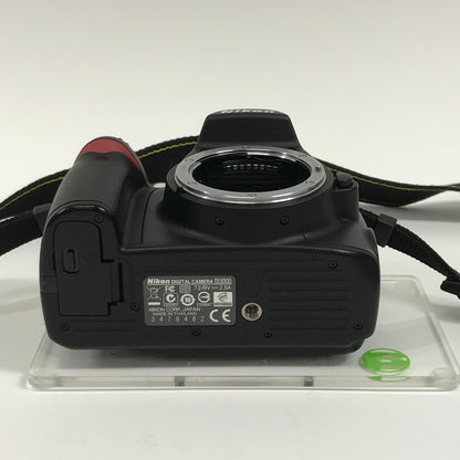 Nikon D3000 10.2MP Digital SLR DSLR Camera