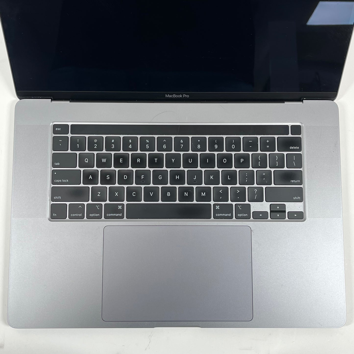 2019 Apple MacBook Pro 16" i9 2.4GHz 32GB RAM 512GB SSD Silver A2141