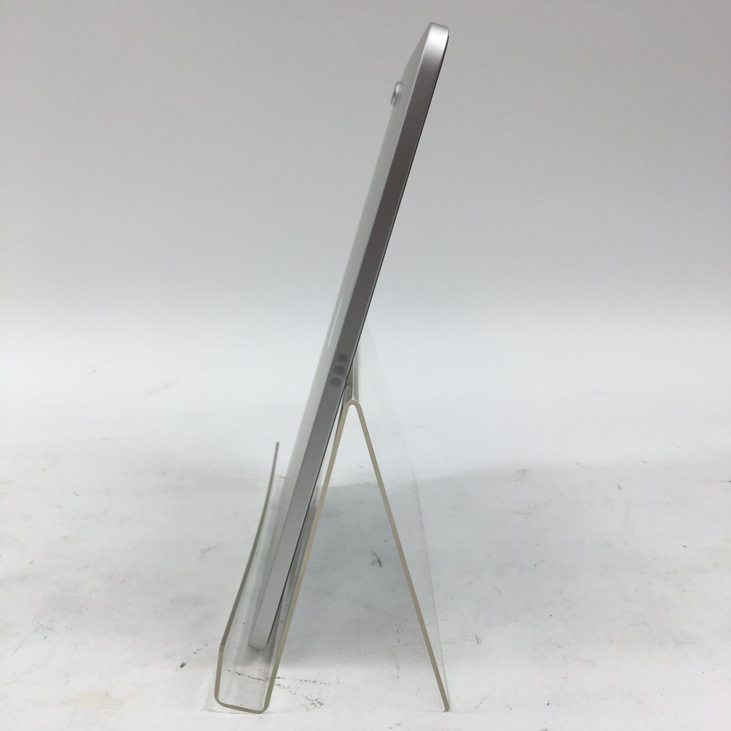 WiFi Only Apple iPad 11" (A16) 128GB Silver MD3Y4LL/A