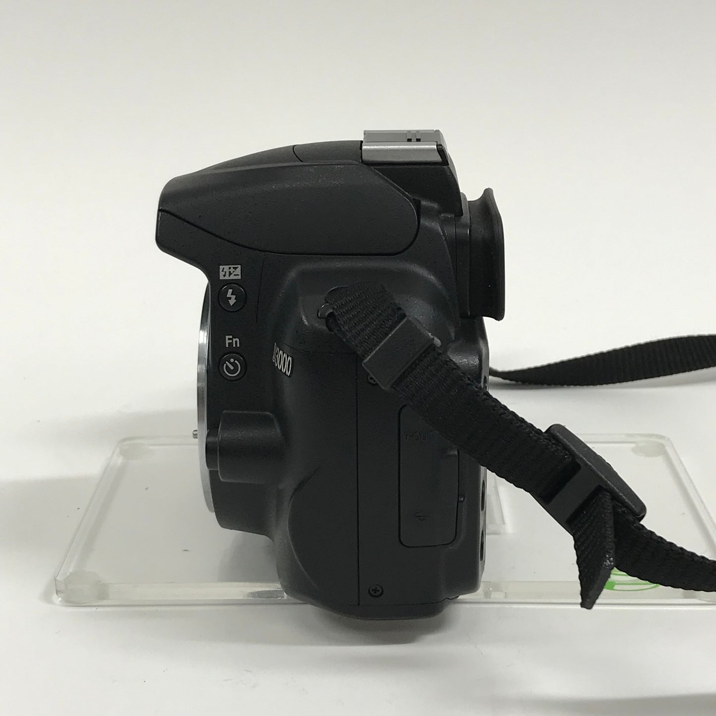 Nikon D3000 10.2MP Digital SLR DSLR Camera