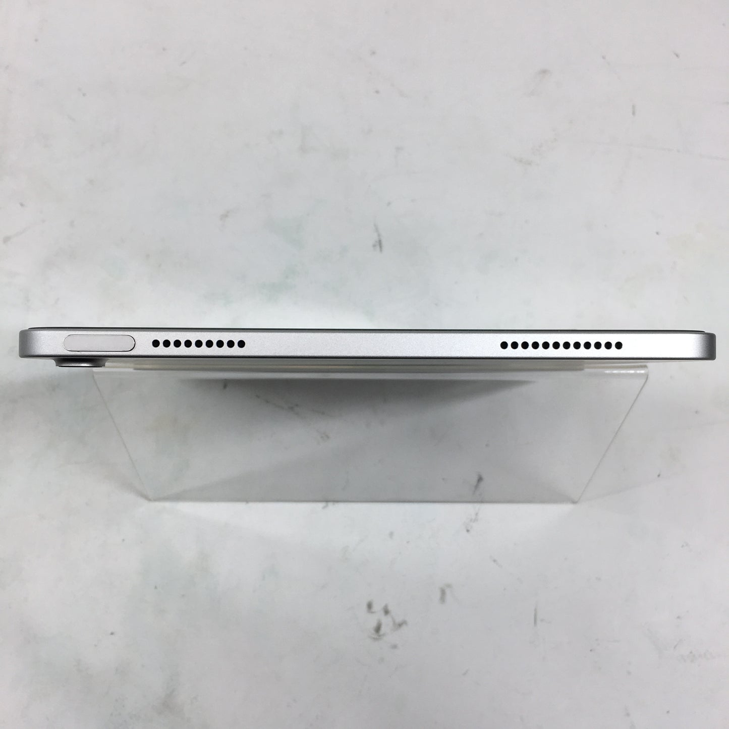 WiFi Only Apple iPad 11" (A16) 128GB Silver MD3Y4LL/A