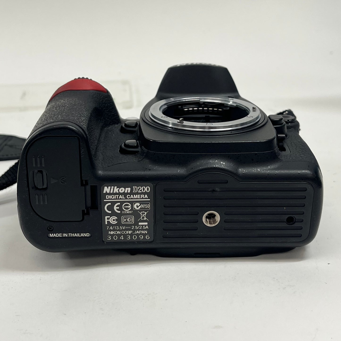 Nikon D200 10.2MP Digital SLR DSLR Camera 100,000 Shutter Count