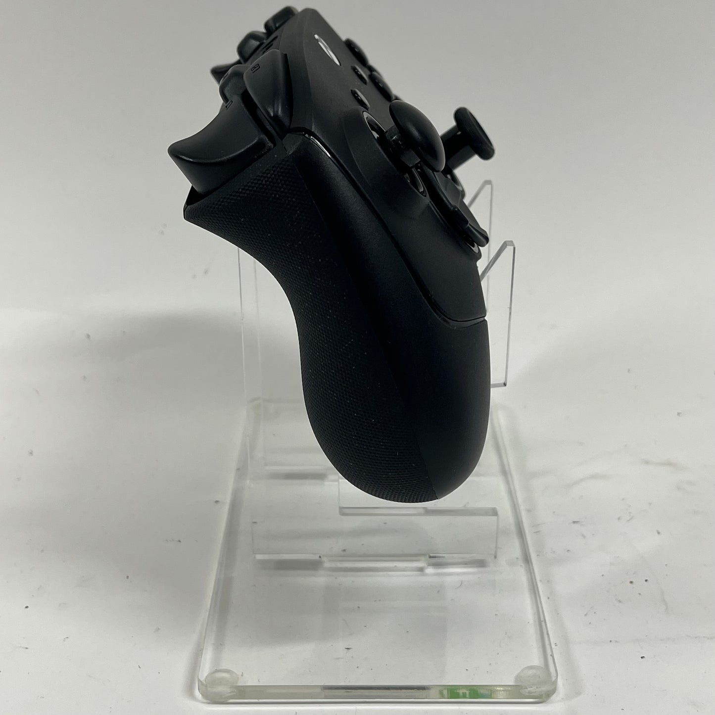 Razer Wolverine V3 Controller RZ06-0520