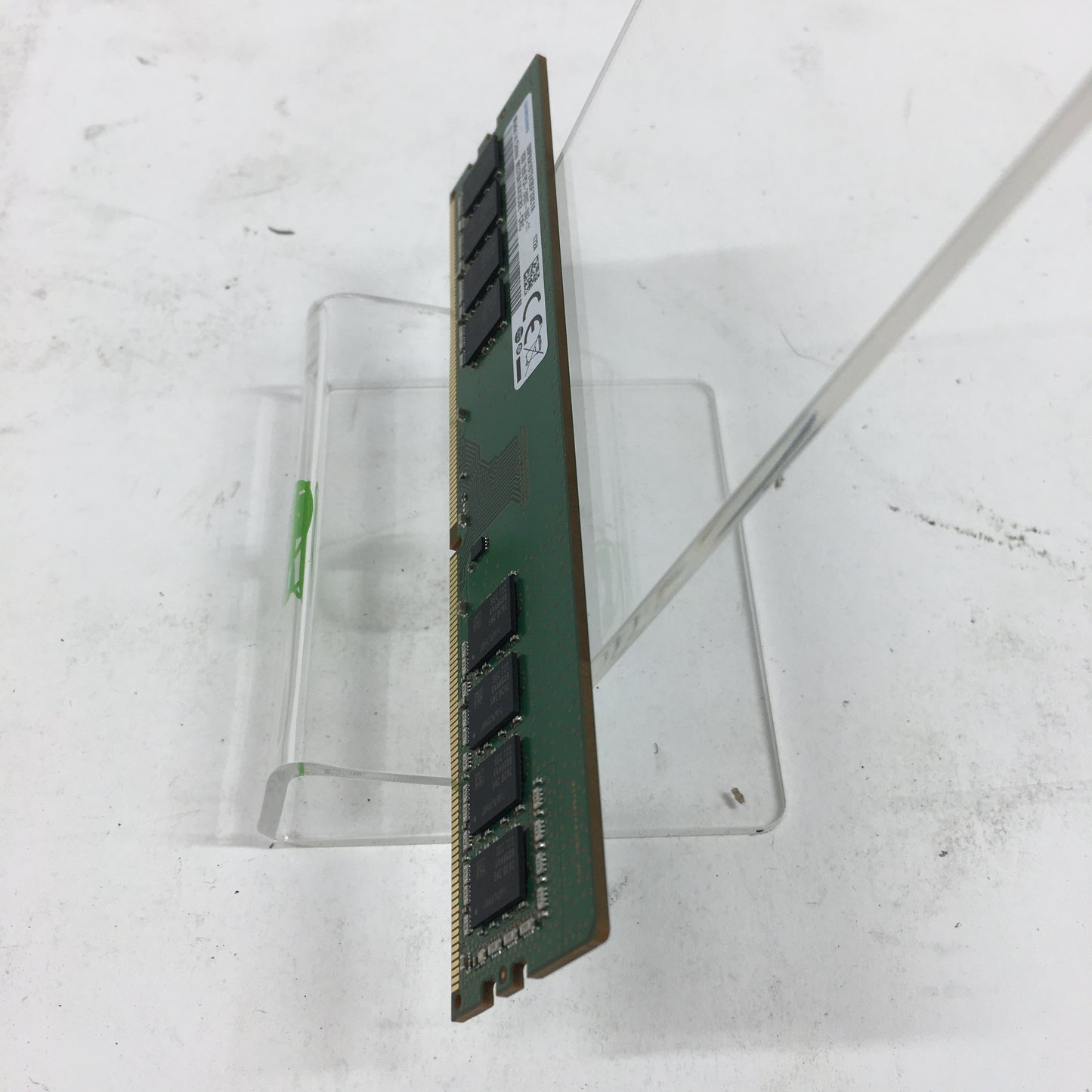 Samsung 8GB (1x8GB) RAM DDR4 2400MHz M378A1K43CB2