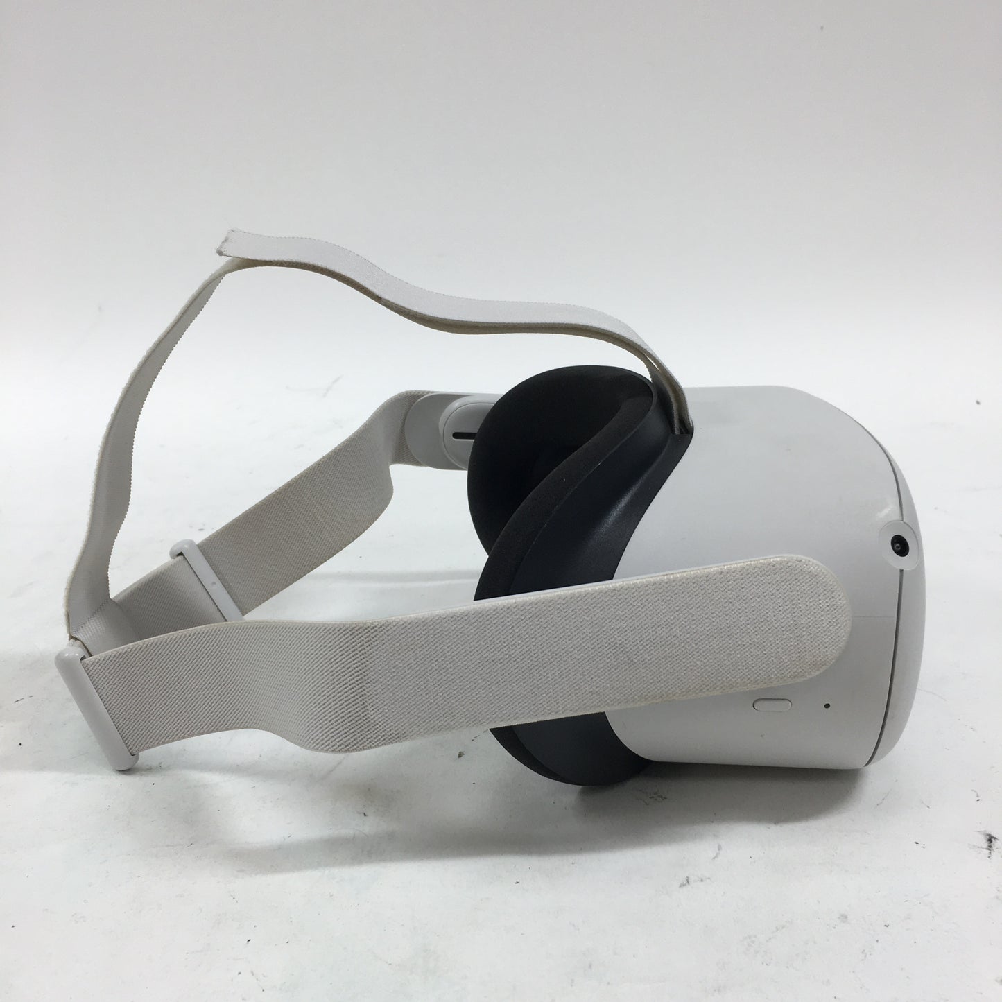 Meta Quest 2 128GB Standalone All-in-One VR Headset KW49CM
